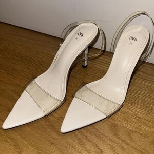 Zara Women's Cream Pointed-Toe Heels